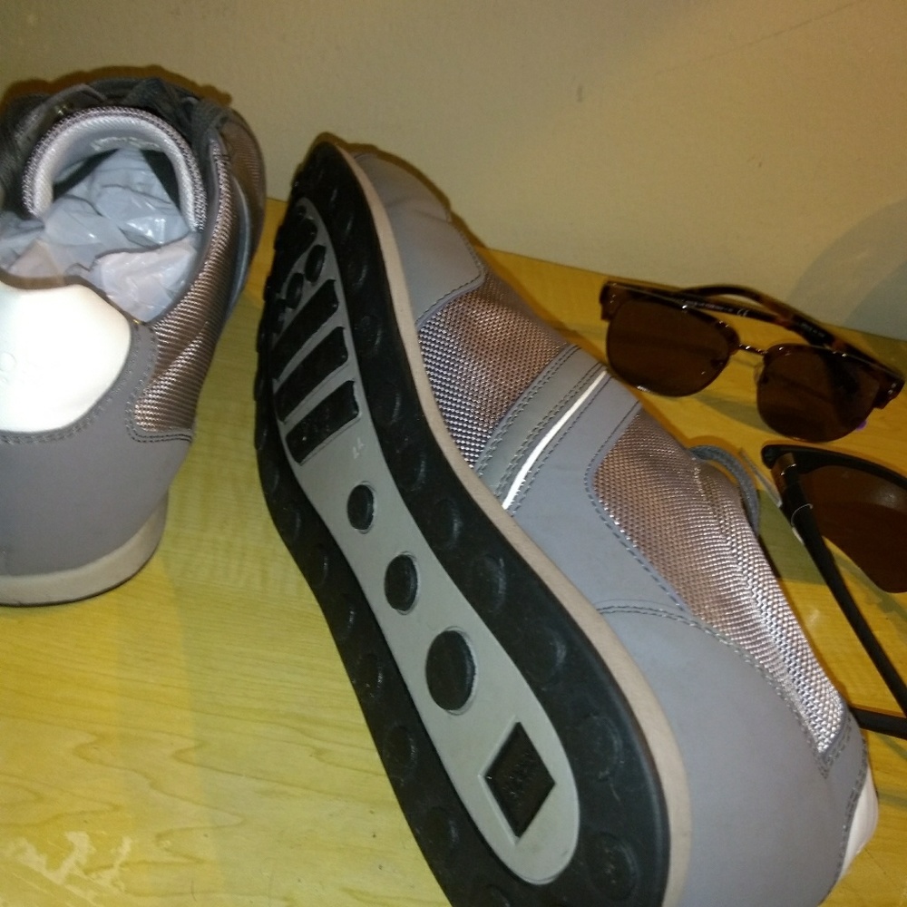 HUGO BOSS SNEAKERS - Picture 5 of 8